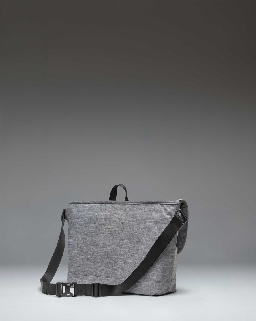Herschel Supply Co. Cove Messenger bag in Raven Crosshatch, alternate view.