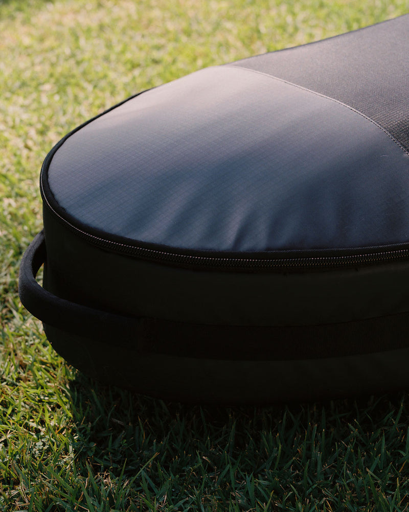 Herschel Supply Co. Surfboard Sleeve Hybrid 7 Ft in black, showcasing all color options.
