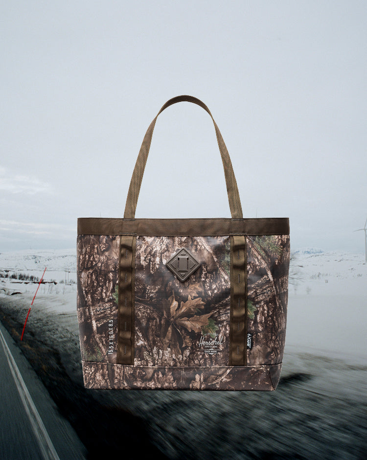 Realtree® All Season Gear Tote 33 L